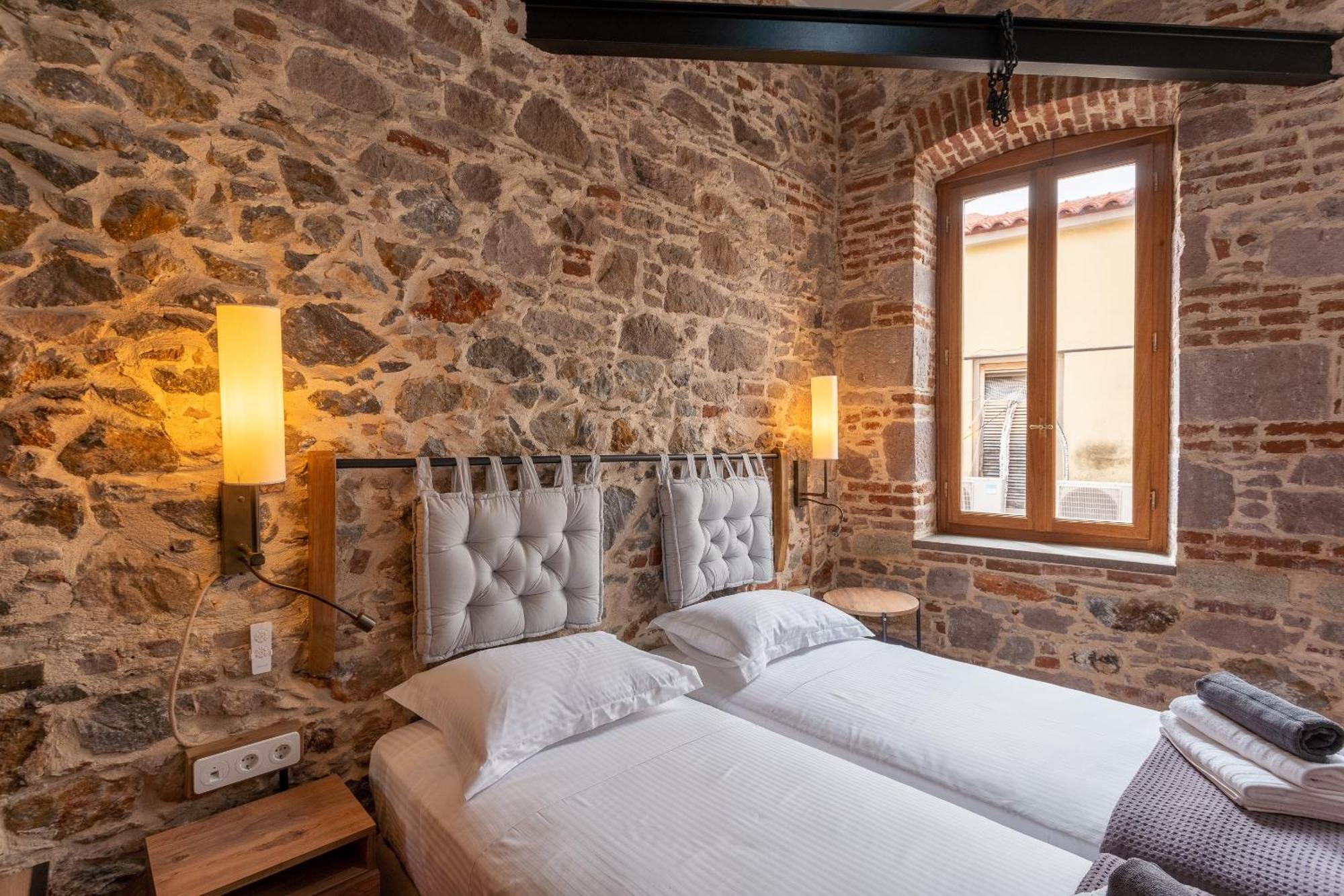 Hostel Issa Lesvos Mytilíni Exteriér fotografie