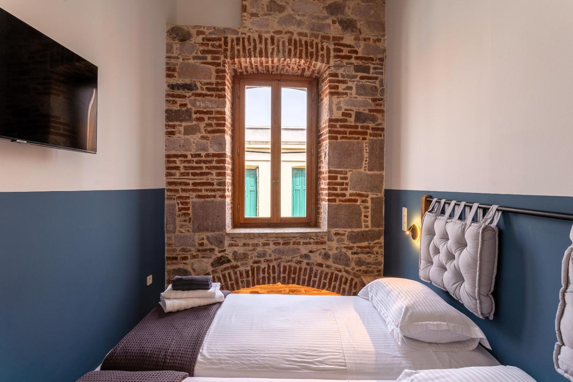 Hostel Issa Lesvos Mytilíni Exteriér fotografie