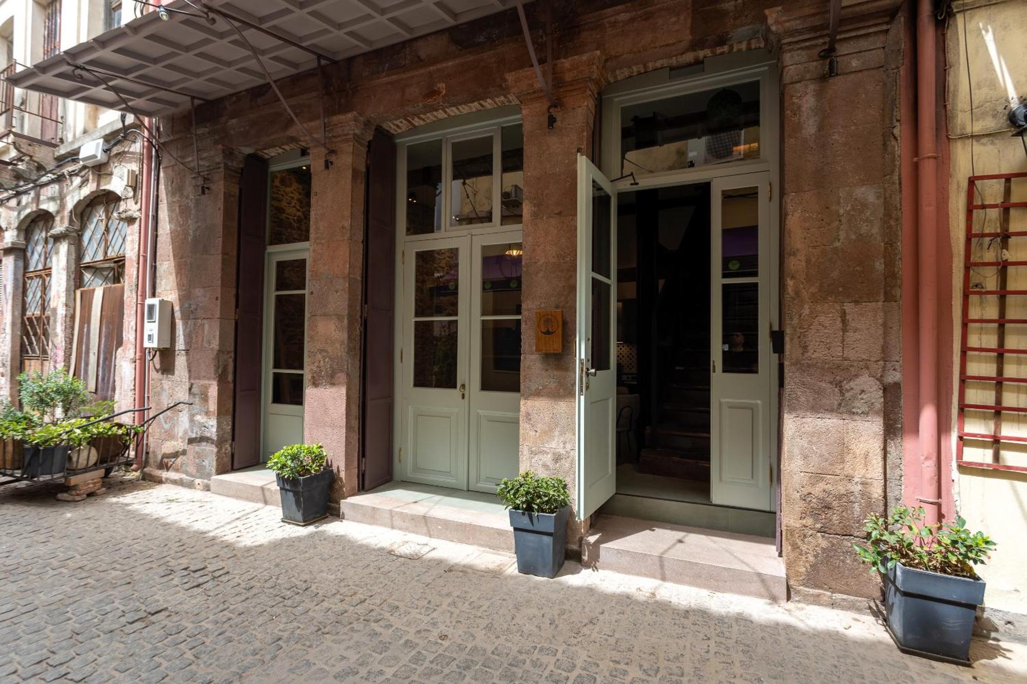 Hostel Issa Lesvos Mytilíni Exteriér fotografie