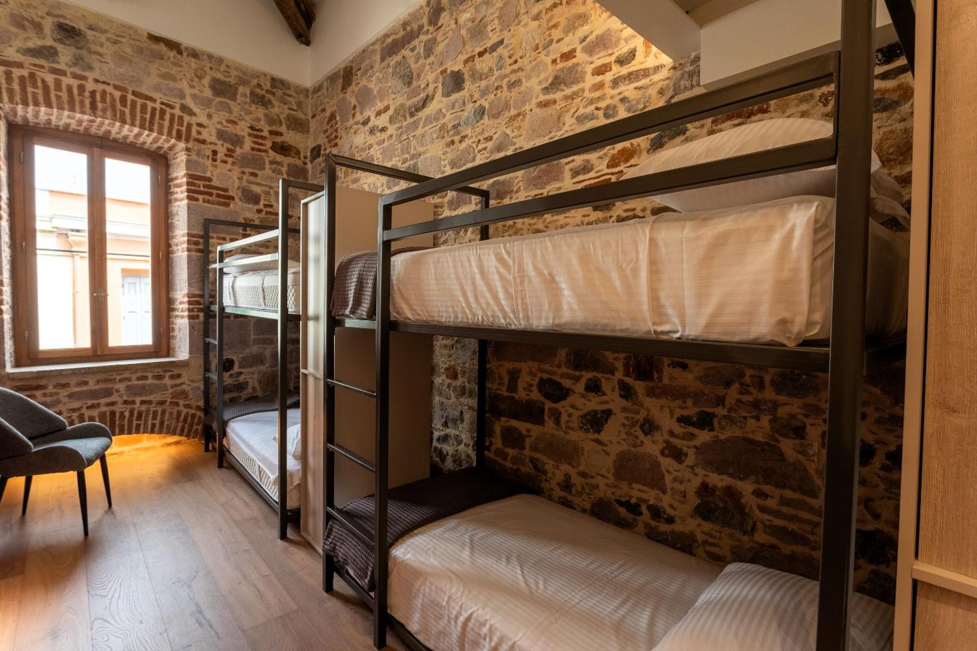 Hostel Issa Lesvos Mytilíni Exteriér fotografie