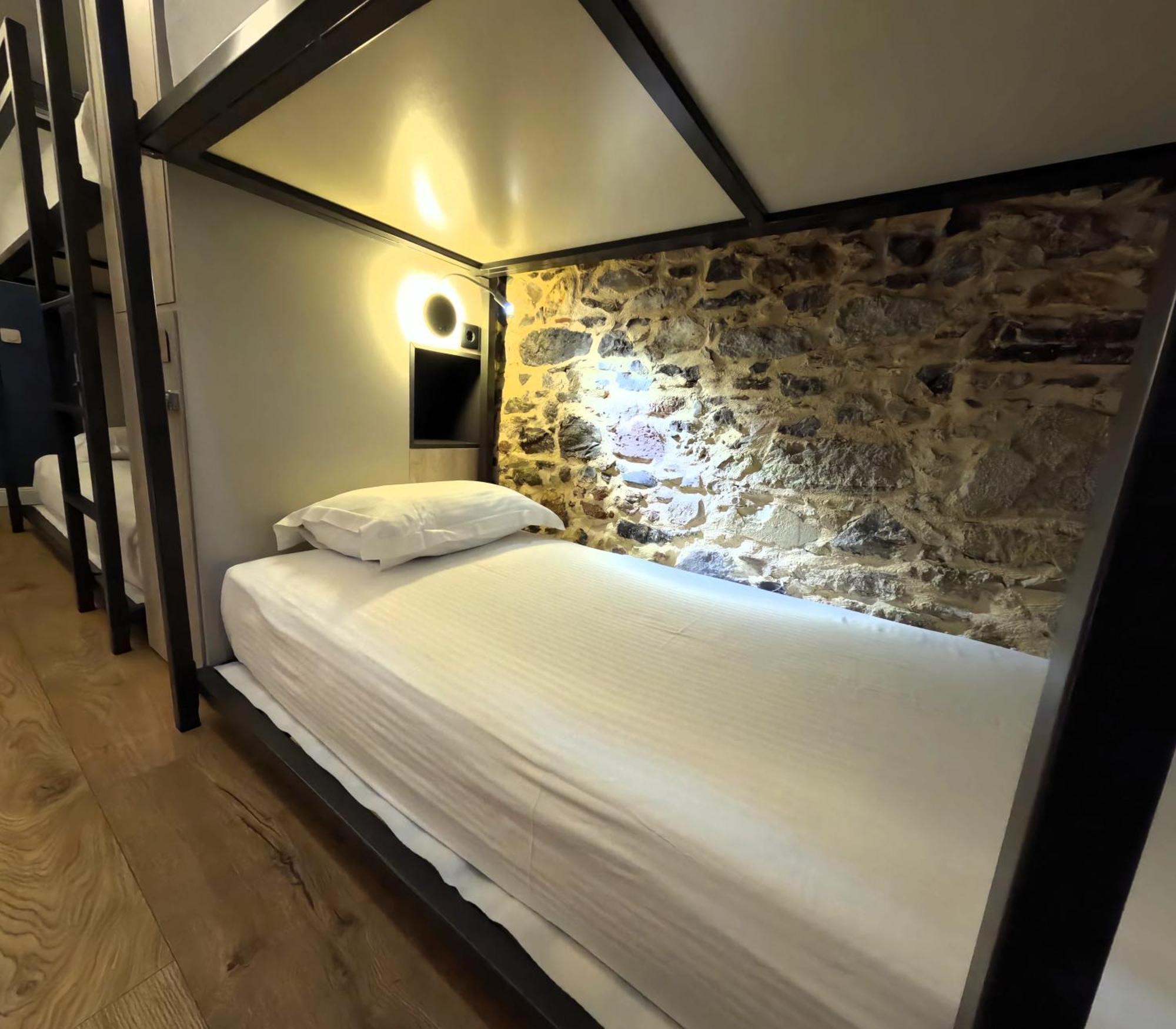 Hostel Issa Lesvos Mytilíni Exteriér fotografie